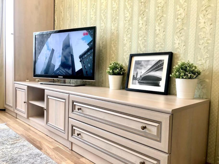 Cozy Three-Room Apartment With Mountain View Almaty Luaran gambar